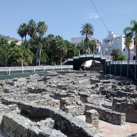 Las Gondolas Y El Mar Almuñécar Eksteriør bilde